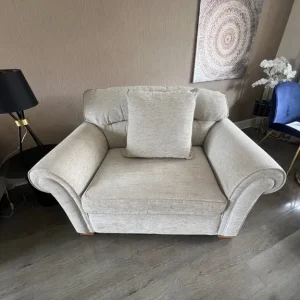 3&1 sofa set - Image 3