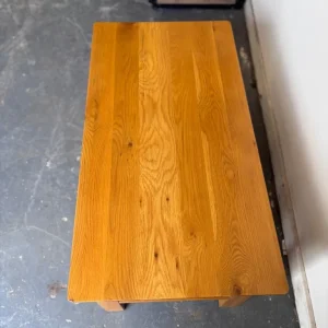 Solid oak coffee table with two deep drawers - Image 3