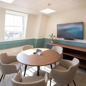 SW1W Space to Rent For 18 Desks - Private Office in Stanningley, Pudsey - Image 5