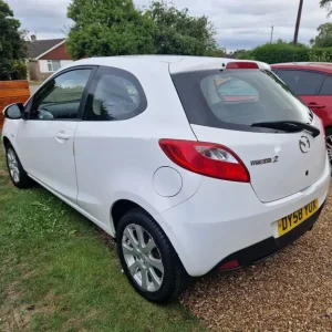 Mazda 2 Hatchback 2008 Manual - Image 2