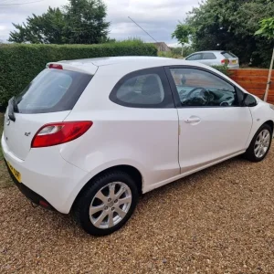 Mazda 2 Hatchback 2008 Manual - Image 3