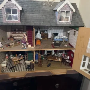 Doll Houses - Image 5