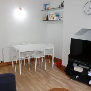 1 bedroom flat in Angle Park Terrace - Image 5