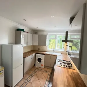 Maisonette - Image 3
