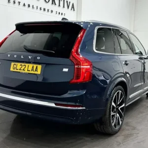 2022 Volvo XC90 T8 Recharge 4WD SUV - Image 5