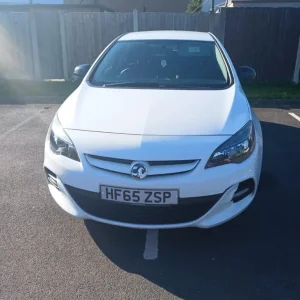 2015 Vauxhall Astra 1.4T 16V Limited Edition 5-door with leather interior - Image 2