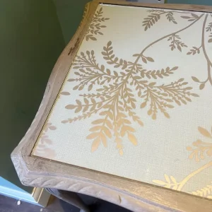 Shabby chic coffee table, glass top - Image 3