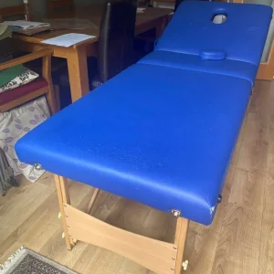 Massage/physiotherapy couch