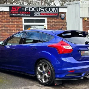 2013 Ford Focus 2.0T ST-2 5-door, 31k miles, low miles, full service history - Image 7