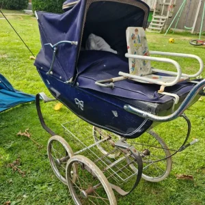 Vintage silver cross dolls pram - Image 4