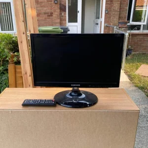 16" Samsung TV