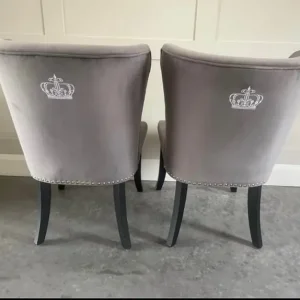2 wing back velvet dining chairs - Image 5