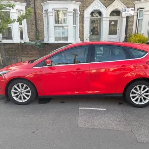 Ford Focus Titanium 2018 Hatchback - Image 3