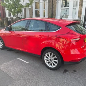 Ford Focus Titanium 2018 Hatchback - Image 4