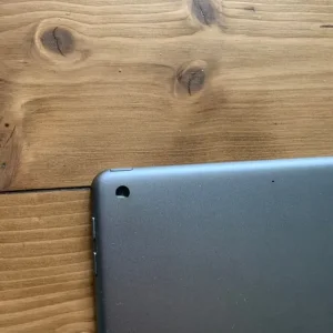 Apple iPad 5 32GB iOS 16 Black with Wi-Fi - Image 8