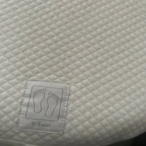 Used cocoon bed Great Condition - Image 3