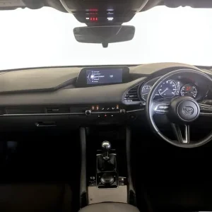 2019 Mazda3 2.0 Skyactiv G MHEV SE-L 5-door Hatchback - Image 3