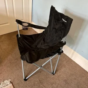 Camping chairs with some bags - Image 2