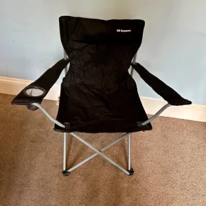 Camping chairs with some bags - Image 3