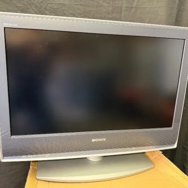 Sony KDL-26S2010 LCD TV (No Remote)