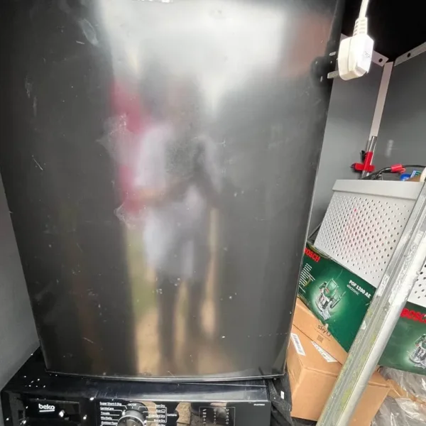 Under counter freezer