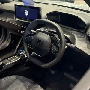 2025 Peugeot 2008 1.2 PureTech 130 Allure 5-door hatchback - Image 4