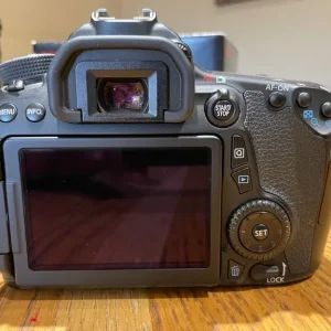 Canon EOS 70D with 24-105mm and 8-16mm lenses - Image 2