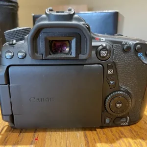 Canon EOS 70D with 24-105mm and 8-16mm lenses - Image 3