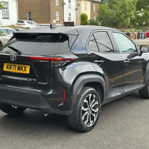 2022 Toyota Yaris Cross 1.5 VVT-h Design E-CVT Hybrid - Image 8