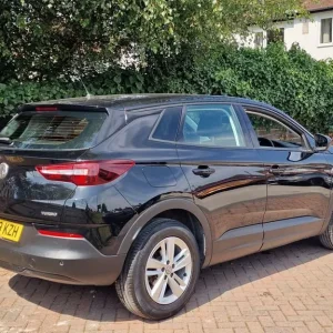 2019 Vauxhall Grandland X 1.2 Turbo SE 5-door hatchback - Image 7