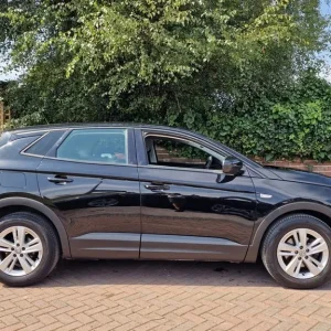 2019 Vauxhall Grandland X 1.2 Turbo SE 5-door hatchback - Image 8