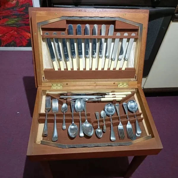 Vintage cutlery set
