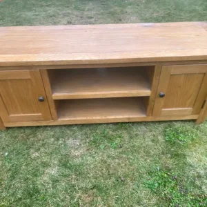 Oak style tv unit