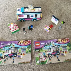 Lego Friends Heartlake News Van
