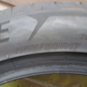 225/50R17 - 6mm Bridgestone tyres - Image 2
