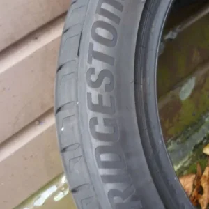 225/50R17 - 6mm Bridgestone tyres - Image 3