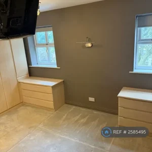 3 bedroom detached house in Brooklands Drive, Berkshire, Reading - Image 7