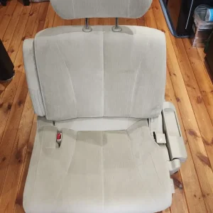 Nissan Elgrand Rear Seats - Image 5