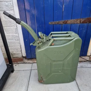 20l metal jerry can - Image 2