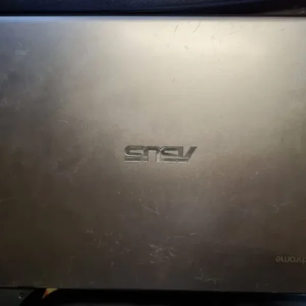 ASUS Chromebook C223N – 11.6" HD Display – Silver – Includes Original Charger