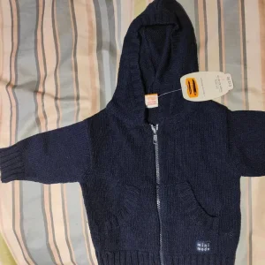 Pay as you feel baby jackets and shoes - Image 2