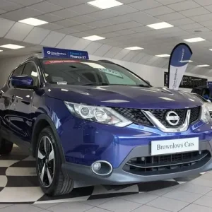 2016 Nissan Qashqai 1.5 dCi N-Connecta 5-door manual diesel