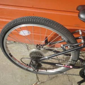 Apollo Kinx child's bike, 24-inch wheels, 18 gears - Image 2