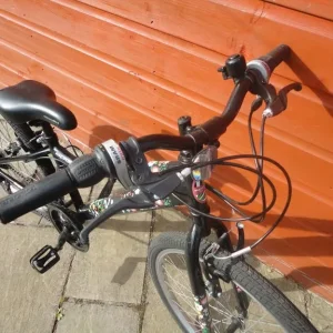 Apollo Kinx child's bike, 24-inch wheels, 18 gears - Image 4