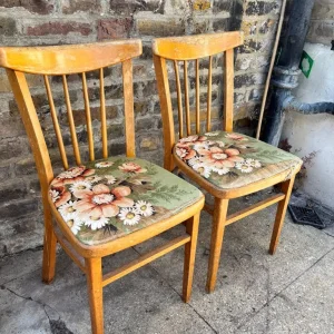 Vintage wooden chairs - Image 2