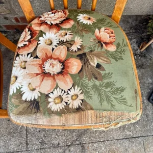 Vintage wooden chairs - Image 5