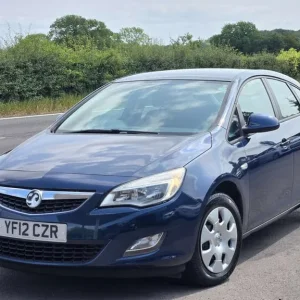 2012 Vauxhall Astra 1.4 Exclusive 5-door Hatchback