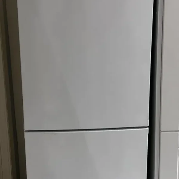 Second hand fridge freezer