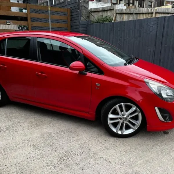 Vauxhall Corsa 1.7 CDTI SRI 2012 manual 5-door