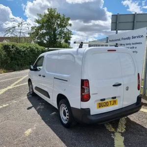 2020 Vauxhall Combo 1.5 Turbo D 2300 Edition Panel Van - Image 4